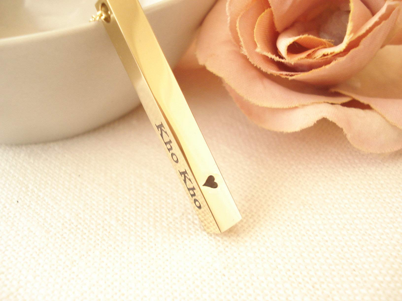 Love Jewelry Personalized Couple Stainless Steel Necklace Engraved Initial Name Vertical Bar Necklace Birthday Gifts for Boyfriend